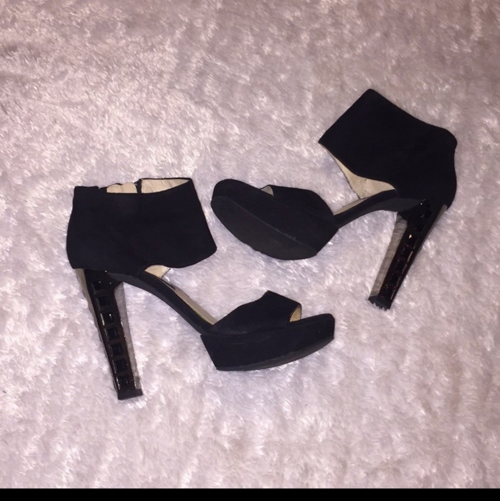 Gorgeous Michael Kors suede sandals